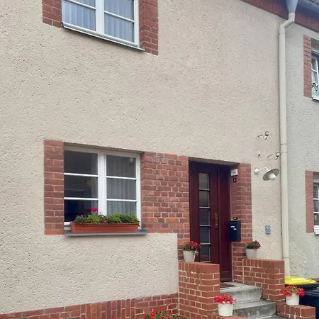 Apartment Suedstadt-perle - Haus Mit 3 Zimmern, Kueche Und Garten Gorlitz