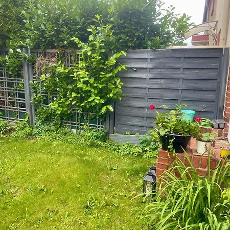 Suedstadt-perle - Haus Mit 3 Zimmern, Kueche Und Garten *