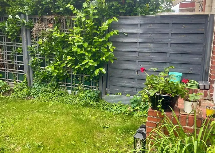 Suedstadt-perle - Haus Mit 3 Zimmern, Kueche Und Garten *